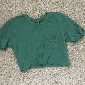 Green cropped T-shirt with pocket
